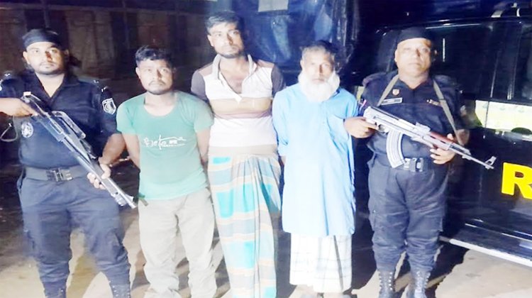 কমলগঞ্জে চোরাই বাঁশসহ আটক ৩