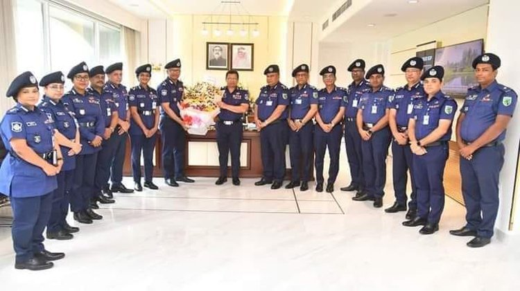 বাংলাদেশ পুলিশের আইজিপিকে অভিনন্দন জানালেন হাইওয়ে পুলিশের অতিরিক্ত আইজিপি