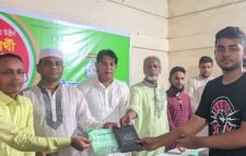 বড়লেখায় অর্ধশত কৃতি শিক্ষার্থীকে সংবর্ধনা