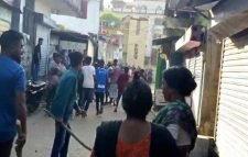 তুচ্ছু ঘটনাকে কেন্দ্র করে শ্রীমঙ্গলে হরিদাস পল্লিতে হামলা ॥ গুরুতর আহত ৩