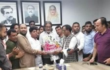 কেন্দ্রীয় নেতাদের সঙ্গে মৌলভীবাজার যুবলীগের নব কমিটির সাক্ষাৎ