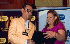 অশ্রুসিক্ত নয়নে তিনি বললেন, হাউস অফ কমন্স এ পুরস্কৃত হব তা স্বপ্নেও ভাবিনি: ঝাড়খণ্ডের প্রখ্যাত সমাজকর্মী লুৎফল হকের বিলেত জয়-