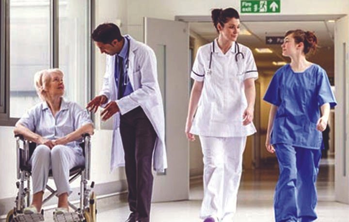 ব্রিটেনে কেয়ার সেক্টরে বিদেশি কর্মী কমানোর ব্যাপারে সিদ্বান্ত শিগগিরই