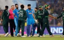 পাকিস্তানকে গুঁড়িয়ে ভারতের টানা তৃতীয় জয়