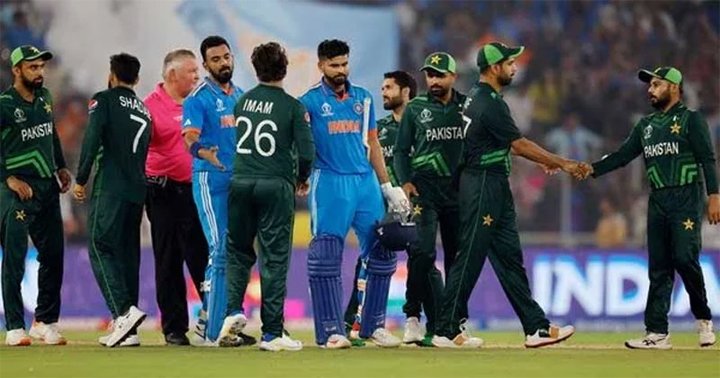 পাকিস্তানকে গুঁড়িয়ে ভারতের টানা তৃতীয় জয়