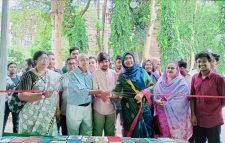 শিশু তাহসিনকে বাঁচাতে শাবিতে ১০ দিনের বইমেলা শুরু