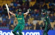 রুদ্ধশ্বাস লড়াইয়ে পাকিস্তানকে হারিয়ে শীর্ষে দক্ষিণ আফ্রিকা