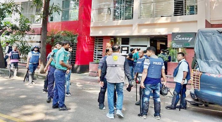 বিএনপির শীর্ষ নেতাদের বাসায় পুলিশি অভিযান