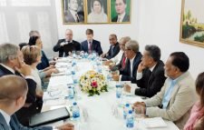 মার্কিন প্রতিনিধিদলের সঙ্গে বিএনপি নেতাদের বৈঠক-নৈশভোজ