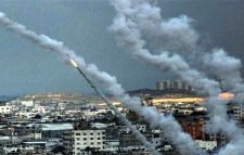 ইসরায়েলকে লক্ষ্য করে আরও ১৫০ রকেট ছুড়লো হামাস