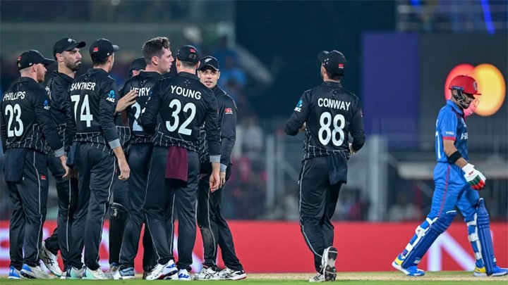 আফগানদের উড়িয়ে চারে চার নিউজিল্যান্ডের