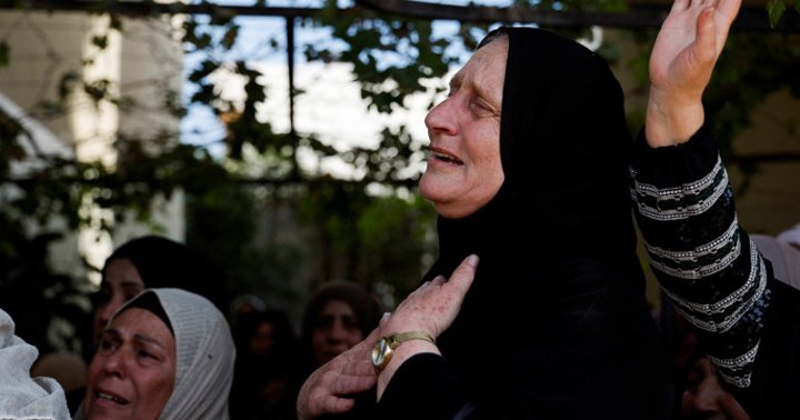 জীবন-মৃত্যুর সন্ধিক্ষণে গাজাবাসী