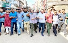 হরতাল চলাকালে ইমদাদ চৌধুরীর নেতৃত্বে বিএনপির মিছিল