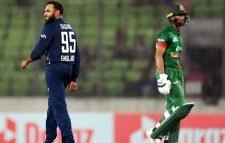 লড়াই করে ইংল্যান্ডের কাছে হার টাইগারদের