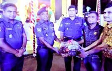 পূজামণ্ডপ পরিদর্শনে পুলিশ সুপার