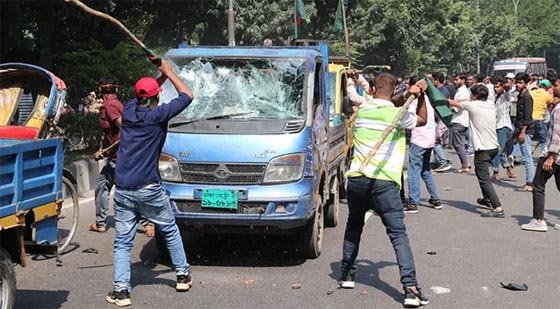 কাকরাইলে বিএনপি-আ`লীগের সংঘর্ষ