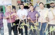 সরঞ্জামসহ ১২টি টিয়া পাখি উদ্ধার