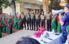 দুর্গাপূজায় নিরাপত্তা জোরদারে কমলগঞ্জে ব্রিফিং প্যারেড অনুষ্ঠিত