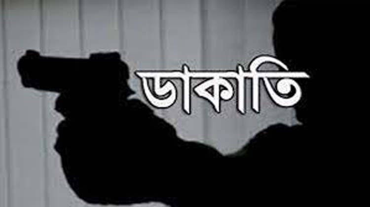 কুলাউড়া-মৌলভীবাজার সড়কে গাছ কেটে গণডাকাতি