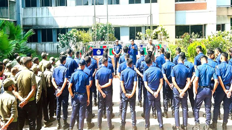 বড়লেখায় শান্তিপূর্ণ দুর্গোৎসব উদযাপনে থানায় ব্রিফিং