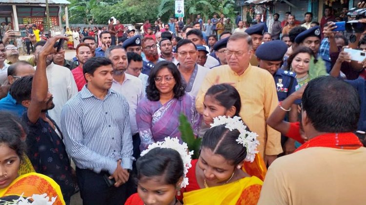 চা বাগানের ক্ষুদ্র নৃগোষ্ঠীদের ঐতিহ্যবাহী করম উৎসব