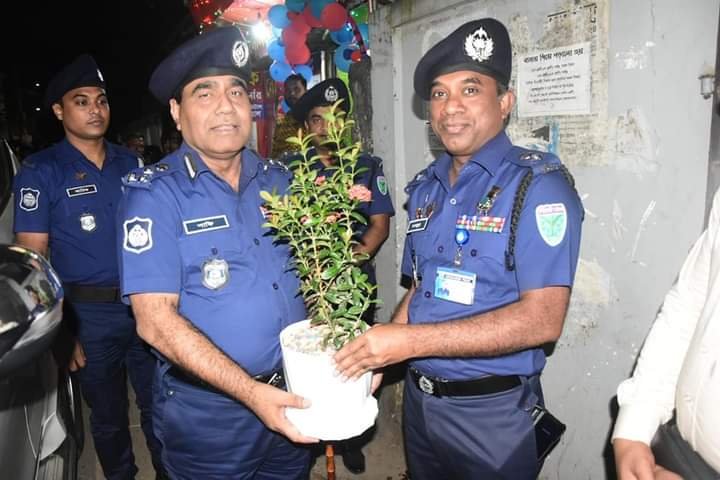 সিলেট রেঞ্জ ডিআইজির মৌলভীবাজারের বিভিন্ন পূজা মন্ডপ পরিদর্শন