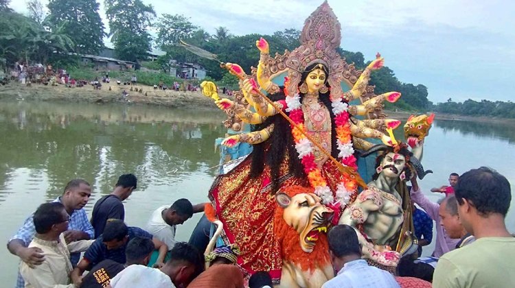 দেবীদুর্গা ফিরে গেলেন কৈলাসে