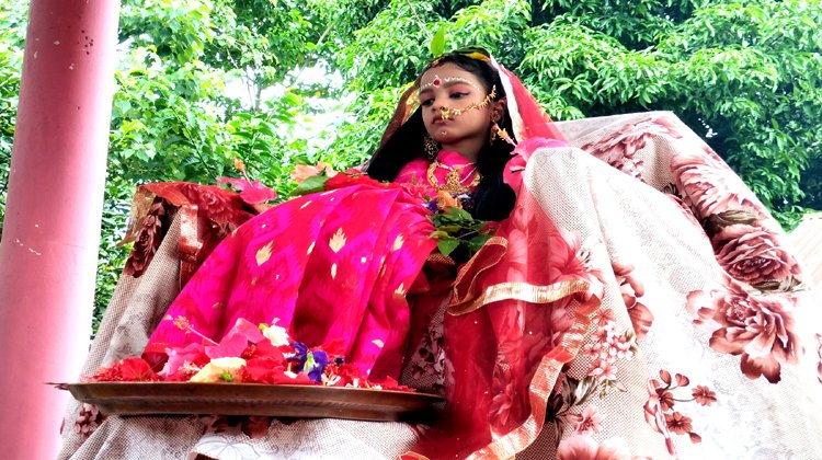 শ্রীমঙ্গলে উৎসবমুখর পরিবেশে সনাতন ধর্মাবলম্বীদের কুমারী পূজা উদযাপন