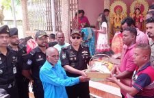 পূজামন্ডপ পরিদর্শনে র‍্যাব-৯ অধিনায়ক