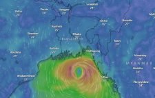 কক্সবাজারে আঘাত হেনেছে ঘূর্ণিঝড় ‘হামুন’