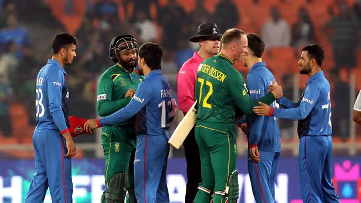 আফগানদের হারিয়ে সেমি ফাইনালে দক্ষিণ আফ্রিকা