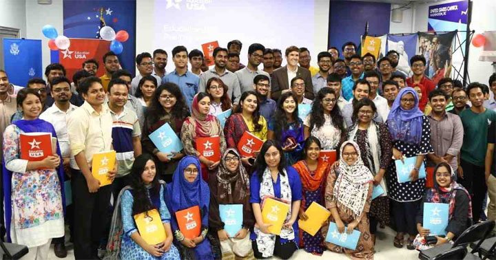 যুক্তরাষ্ট্রে অধ্যয়নরত বাংলাদেশি শিক্ষার্থীদের সংখ্যায় রেকর্ড