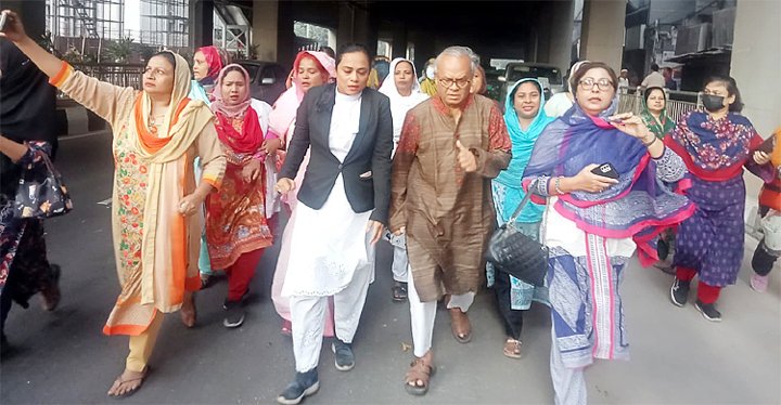 রাজধানীর বিভিন্ন স্থানে বিএনপির বিক্ষোভ মিছিল-সড়ক অবরোধ