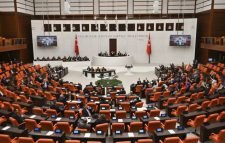 তুরস্কের পার্লামেন্ট থেকে সরানো হলো কোকা-কোলা ও নেসলের পণ্য