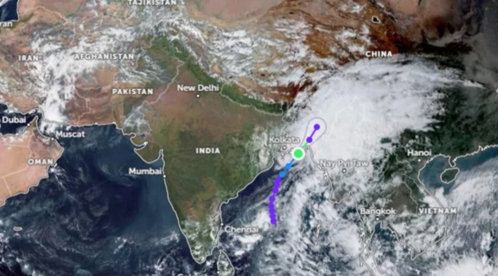 ৩৩ কেভি জাতীয় গ্রিড লাইনে বিপর্যয়ের কারণে মৌলভীবাজারে বিদ্যুৎ সরবরাহ বন্ধ