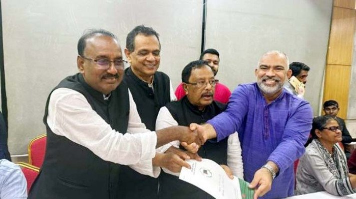 মৌলভীবাজার- ২ কুলাউড়া আসনের নৌকার মনোনয়নপত্র সংগ্রহ করেছেন নাদেল