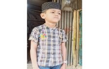 জুড়ীতে নিরাপত্তা বেষ্টনী না থাকায় নির্মাণ যন্ত্র মাথায় পড়ে শিক্ষার্থী আ হ ত