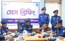 শ্রীমঙ্গলে চা বাগানের বাংলোতে ডাকাতি’ ২৪ ঘণ্টার মধ্যে ডাকাত গ্রেফতার: সংবাদ সম্মেলনে