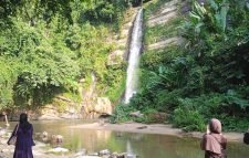 ভরা মৌসুমেও পর্যটক নেই মাধবকুণ্ড, ইকোপার্ক ও হাকালুকি হাওরে