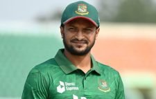 আওয়ামী লীগের মনোনয়ন ফরম কিনলেন সাকিব