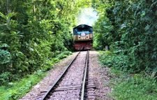 সিলেটের সাথে সারা দেশের রেলযোগাযোগ বন্ধ
