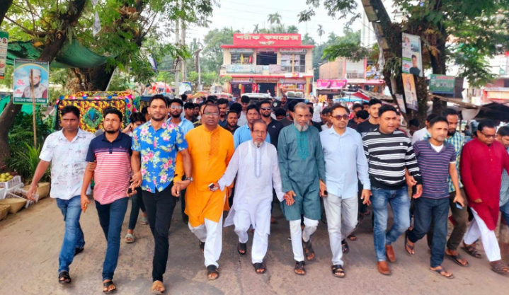 অবরোধের বিরুদ্ধে আওয়ামীলীগের শান্তি মিছিল