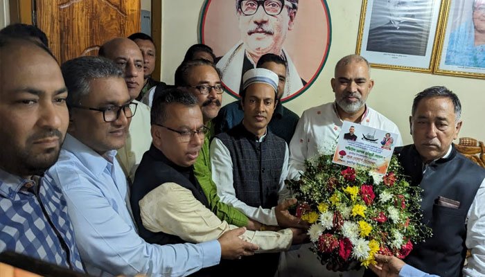 নাদেলকে ফুল দিয়ে বরণ করল কুলাউড়া আ.লীগ