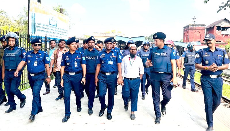 মৌলভীবাজার এসপি’র কুলাউড়া থানা এলাকা পরিদর্শন