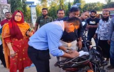 জুড়ীতে লাইসেন্স হেলমেট না থাকায় জরিমানা