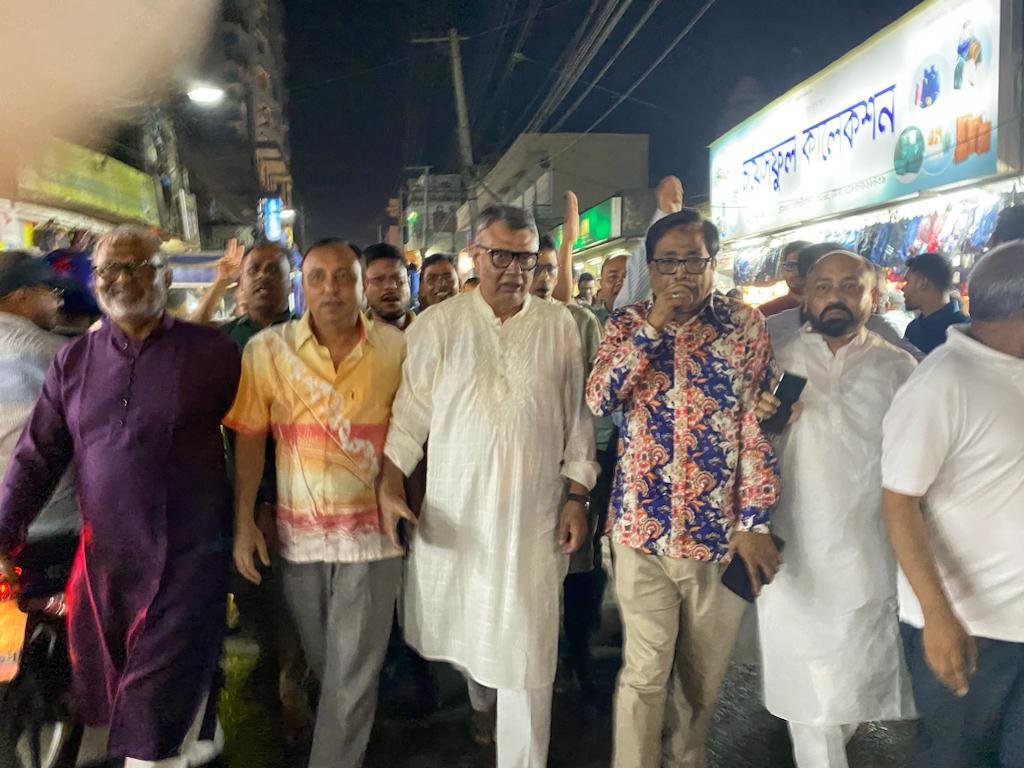 তফসিল ঘোষণার পর মৌলভীবাজারে আওয়ামী লীগের আনন্দ মিছিল