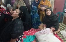 মৌলভীবাজারে মা’র কোল থেকে কেড়ে নিয়ে মা’র কোলে লাশ ফেরৎ দিলো : নিহতের পরিবারে চলছে আহাজরি