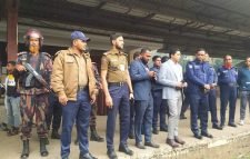 অবরোধে শ্রীমঙ্গলে সতর্ক অবস্থানে আইনশৃঙ্খলা বাহিনী’ জোরদার করা হয়েছে টহল