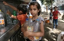 গাজায় ছড়িয়ে পড়তে পারে বিভিন্ন রোগব্যাধি