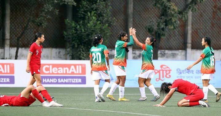 সিঙ্গাপুরকে ৮-০ গোলে বিধ্বস্ত করলো বাংলাদেশের মেয়েরা